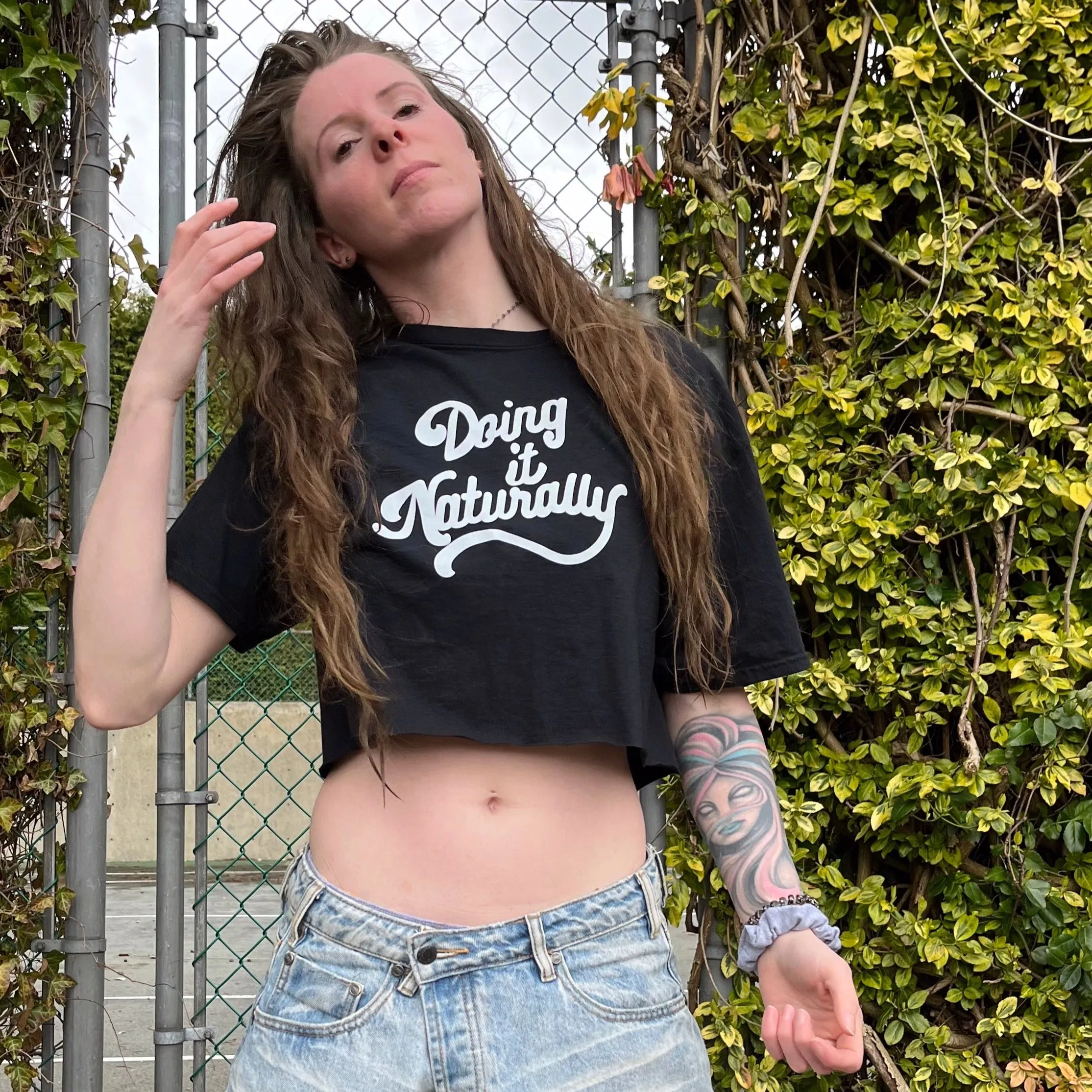 90’s Cut-Off Crop T Black | Doing it Naturally