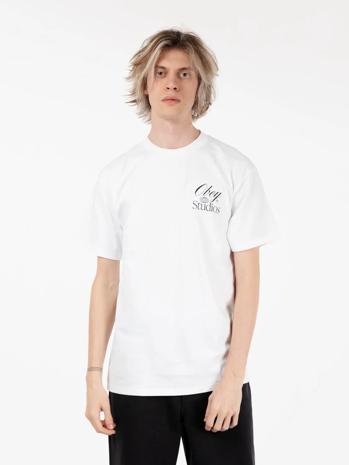 Classic t-shirt Studios Worldwide white