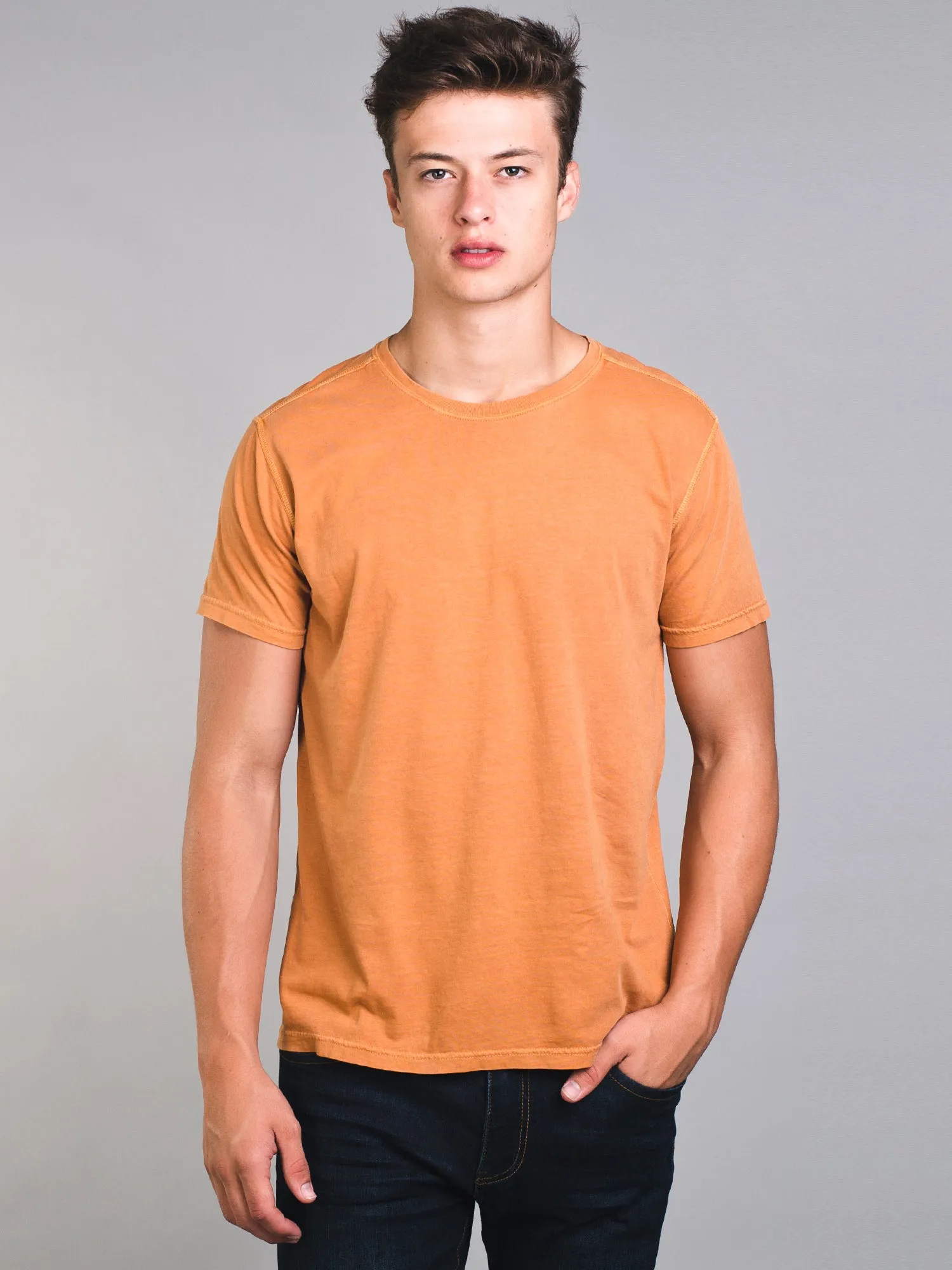 MENS VICTOR GARMENT CREW - AMBER - CLEARANCE