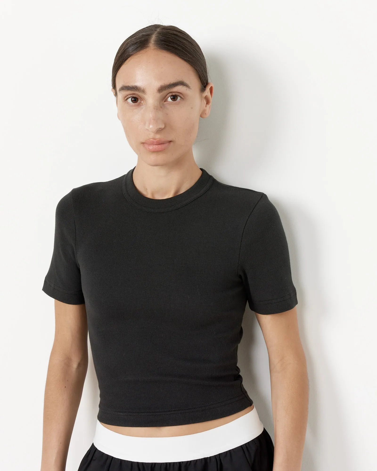 Ribbed Cropped Baby T-Shirt in Black